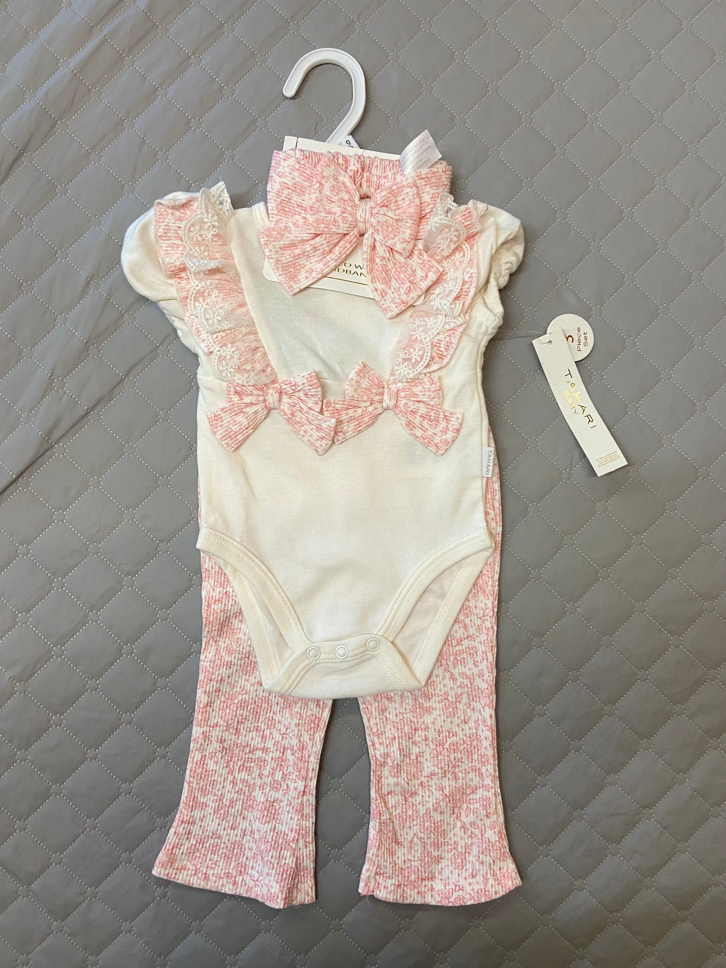 New Tahari Baby 3 Piece Set, 0-3m