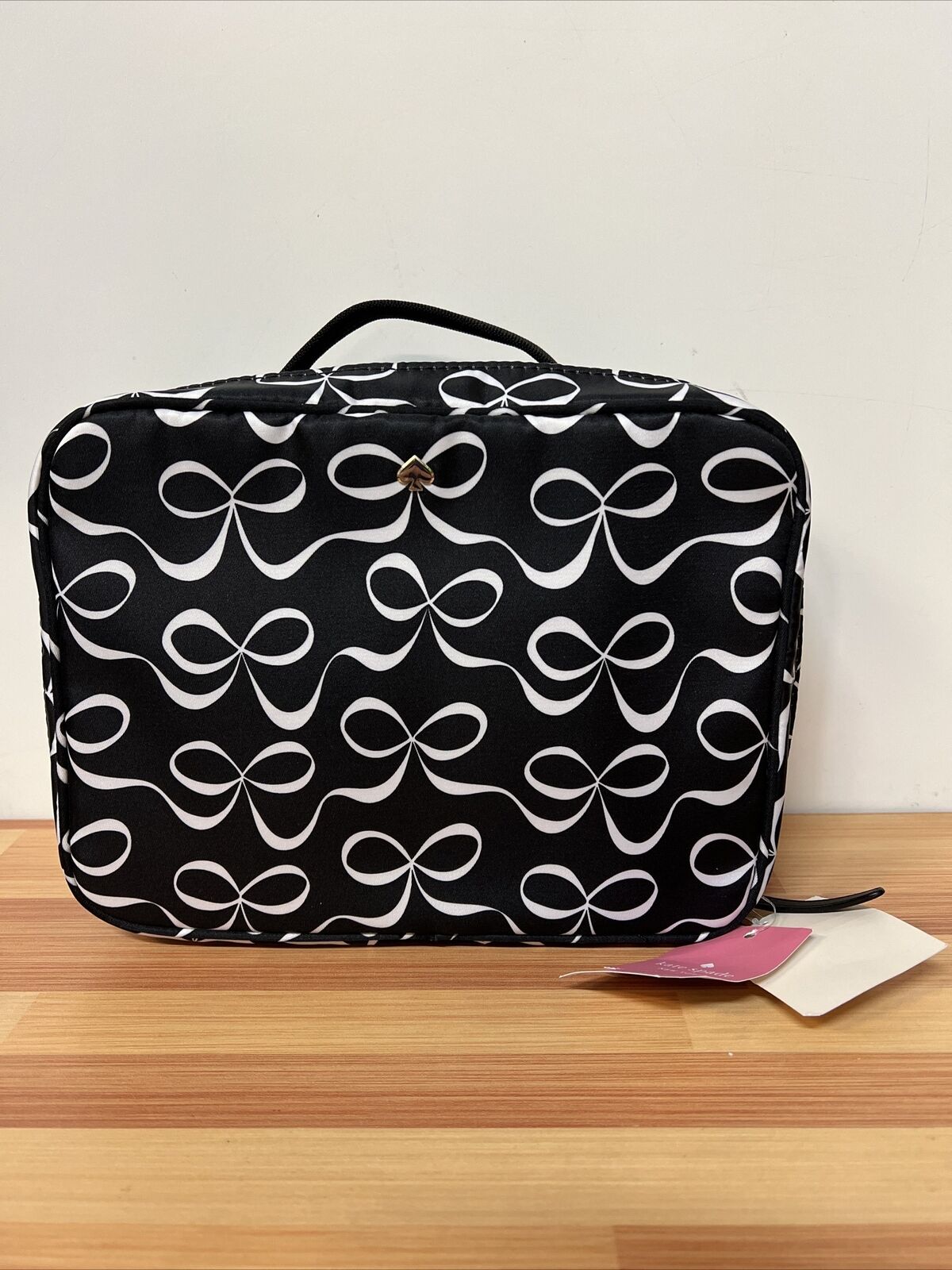 Kate spade toiletries discount bag