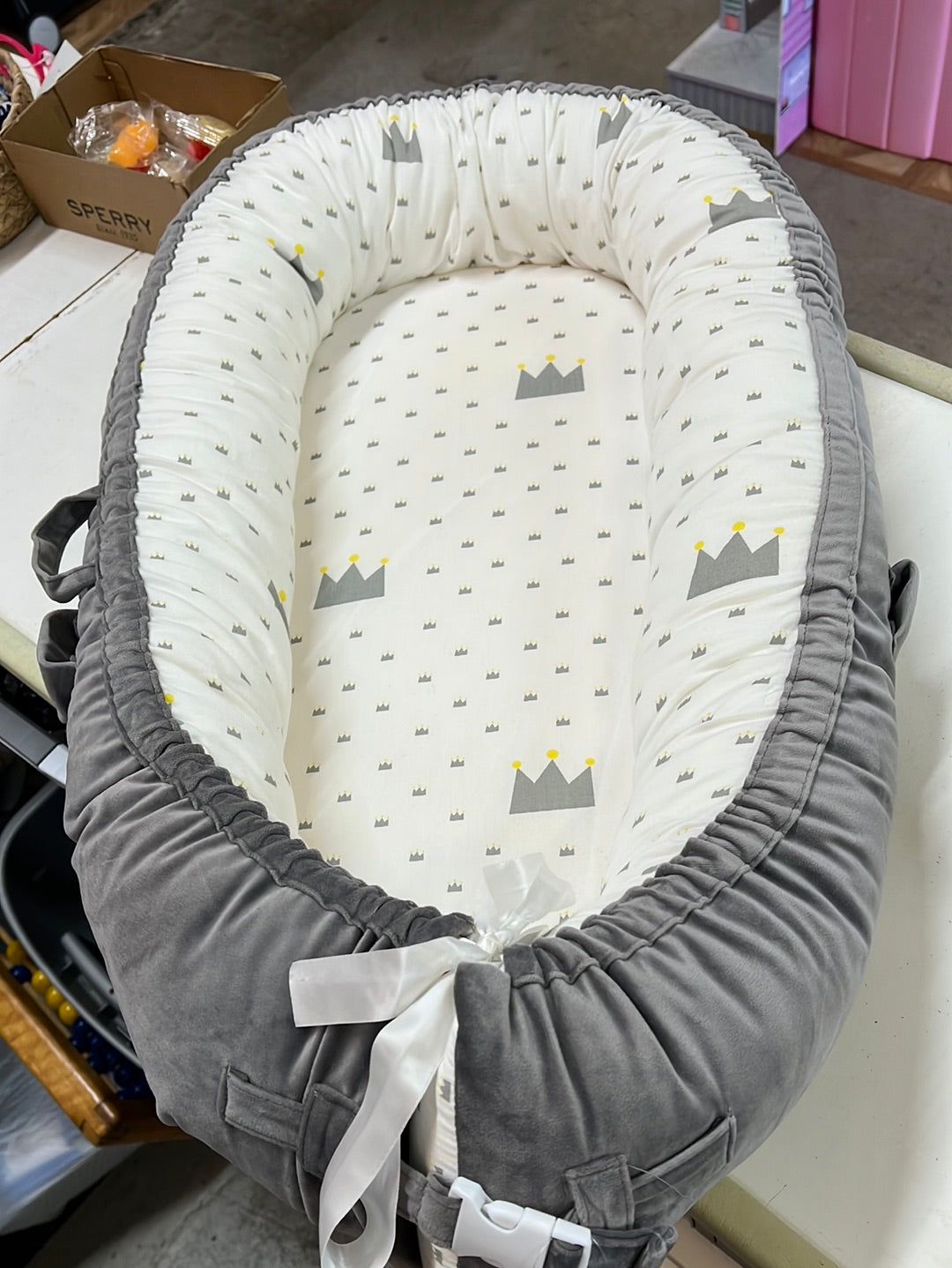 Baby Lounger, Grey Crowns