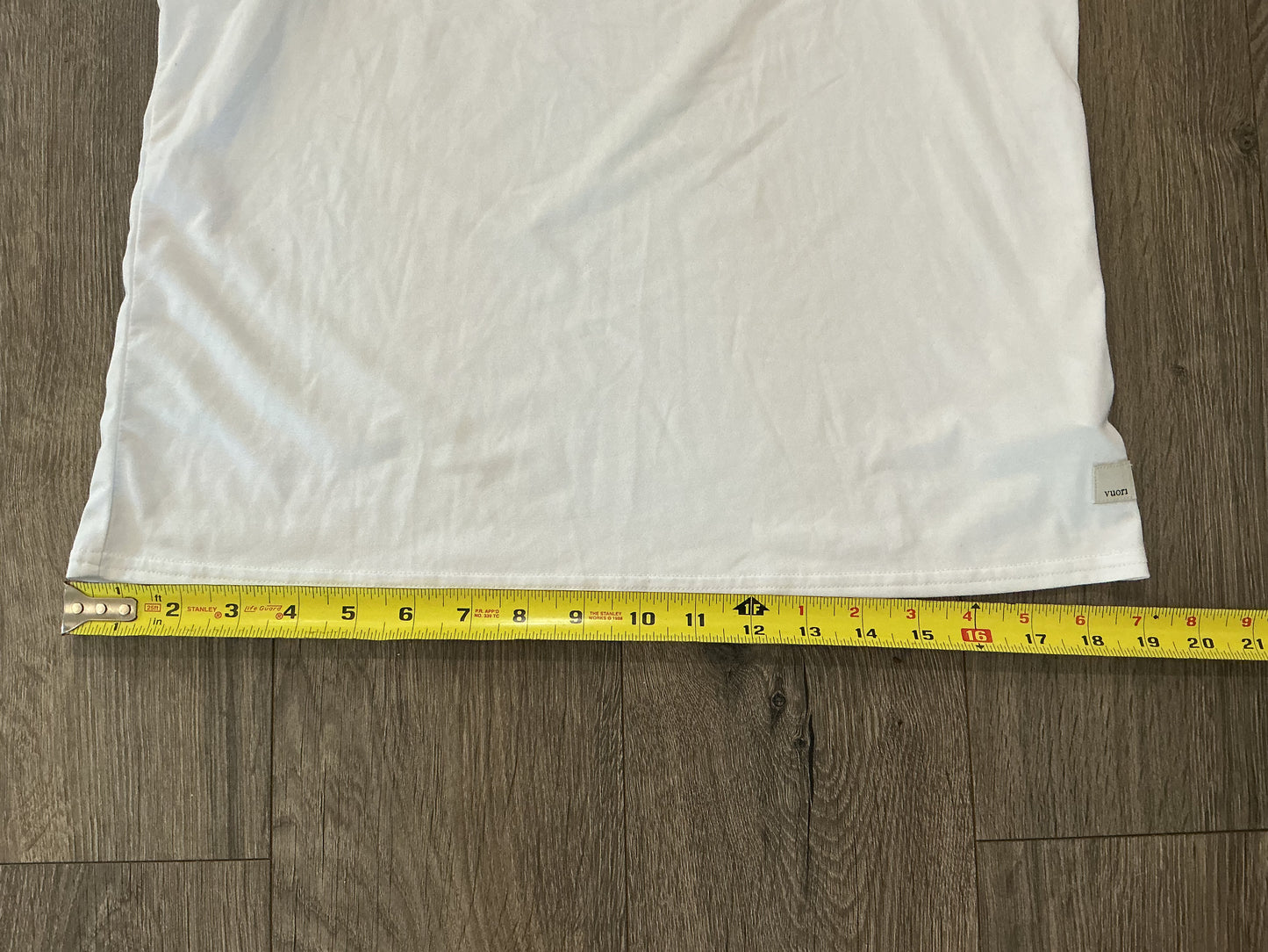 Vuori Women's Energy Top White Sz Small NWT MSRP $52