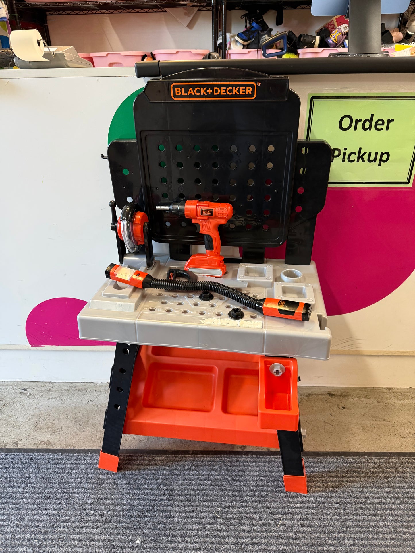 Black & Decker Tool Bench