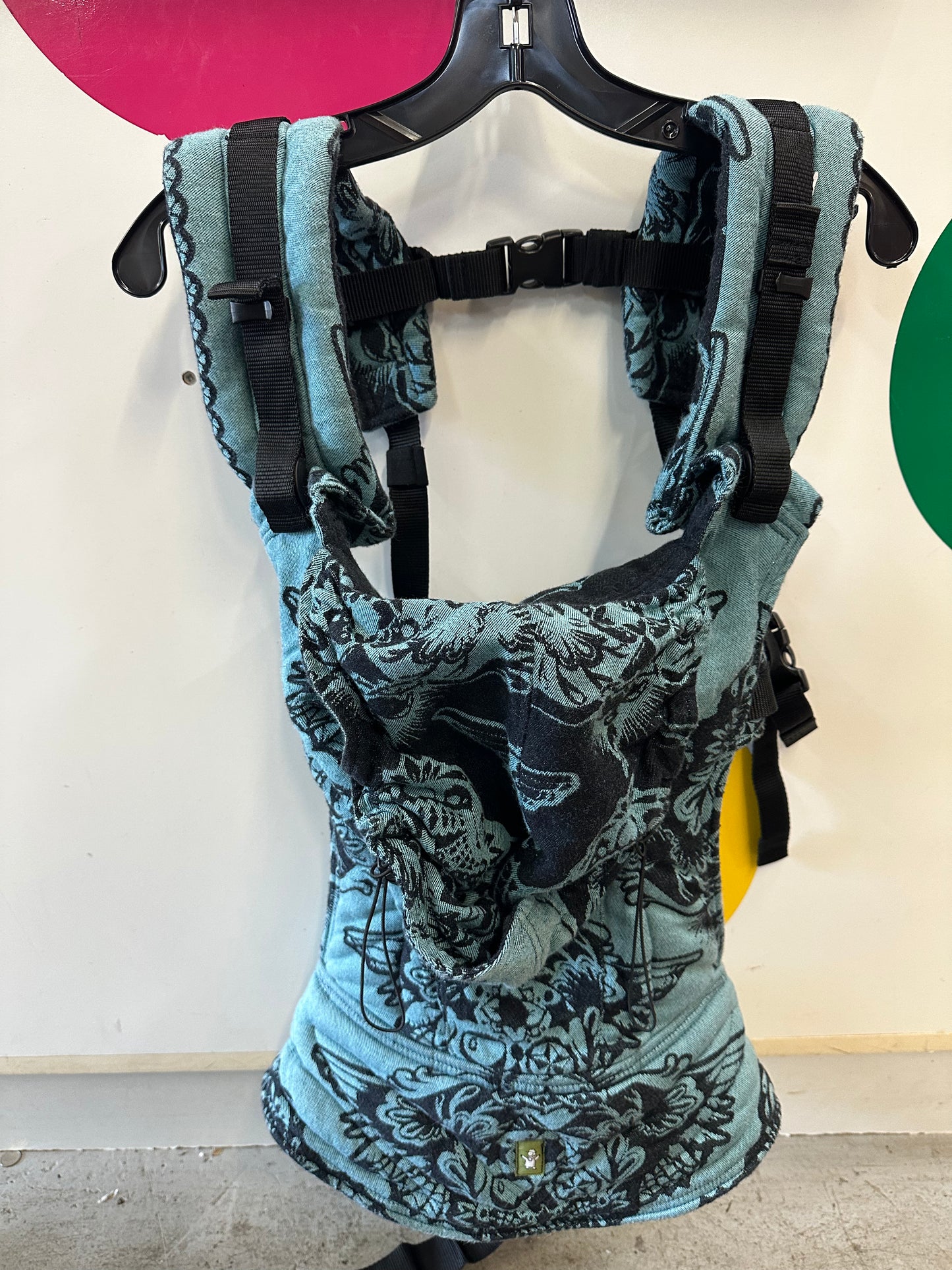 Lenny Lamb Carrier, Skulls