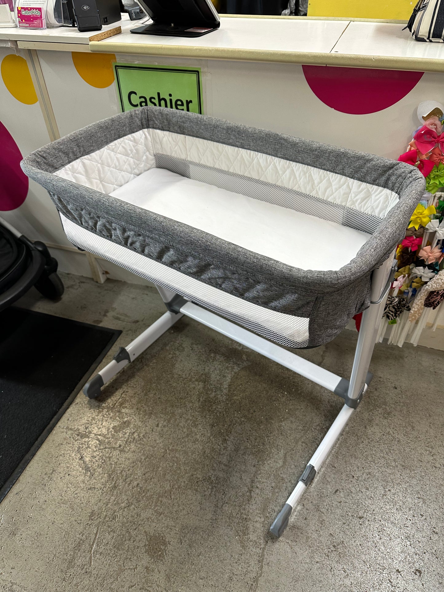 Delta Simmons Kids Bassinet