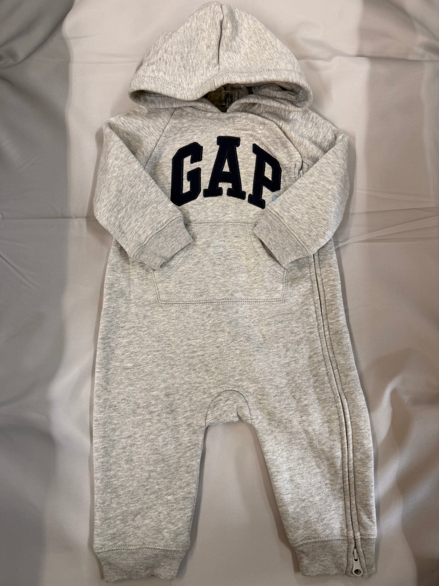 Gap Onesie, 6-9M