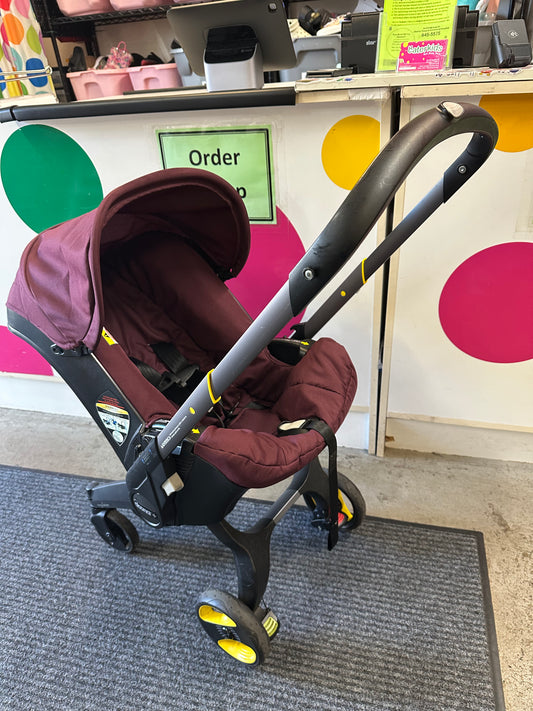 Doona Car Seat Stroller, Purple