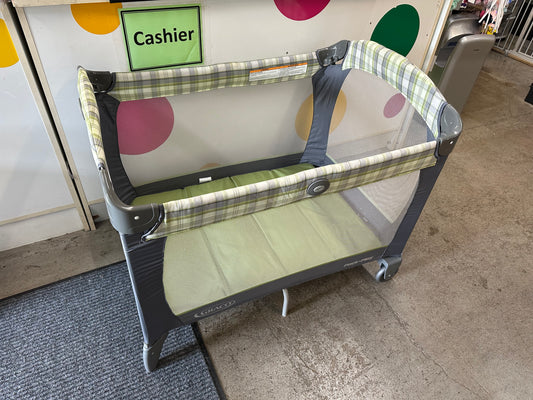 Graco Playard, Green Plaid