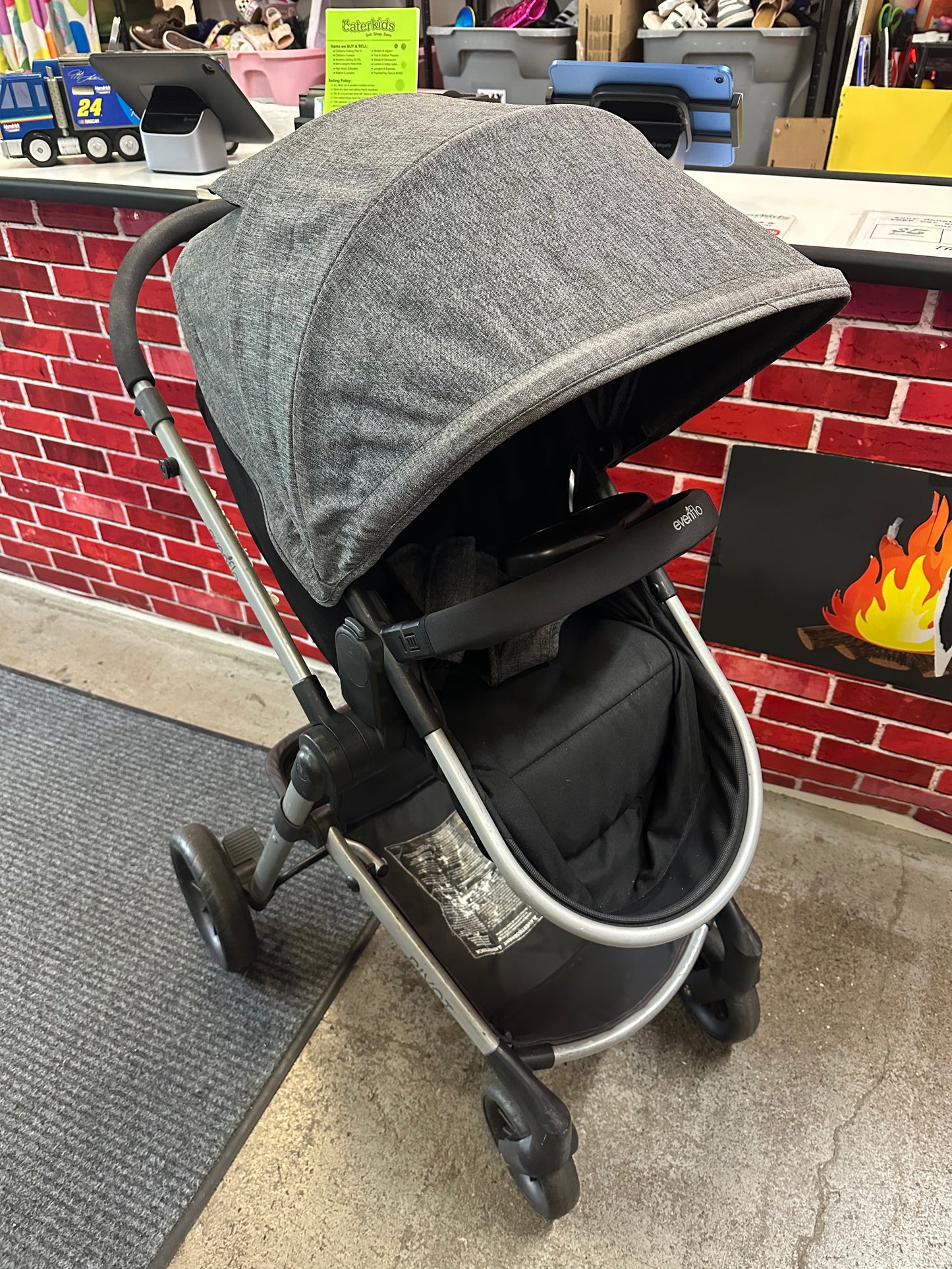 Evenflo Pivot Stroller