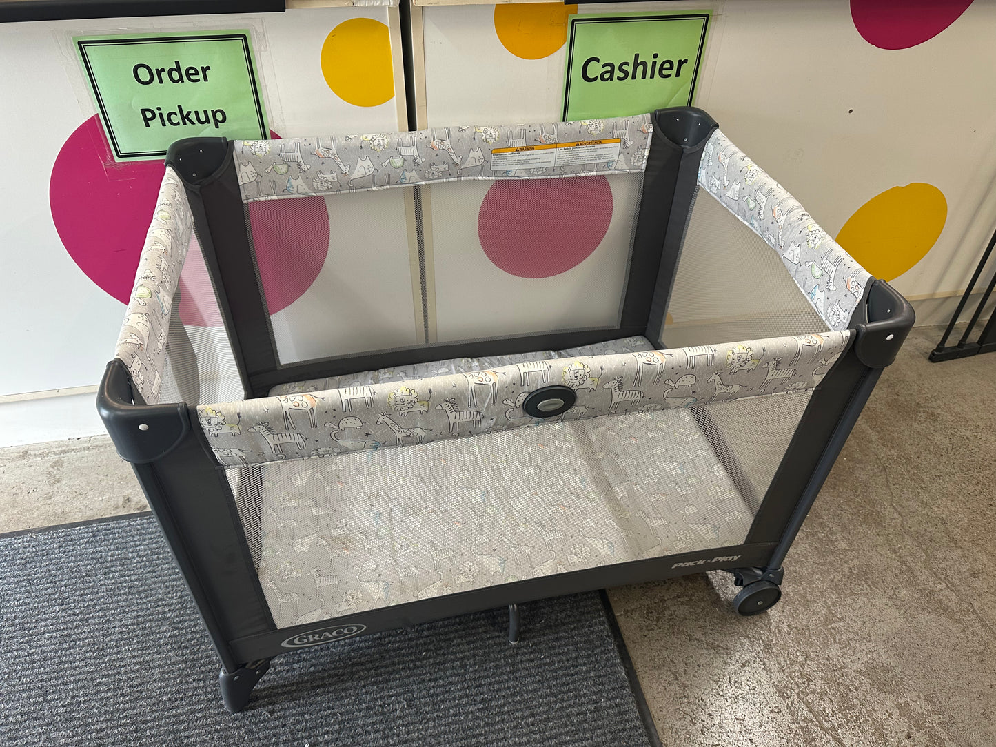 Graco Playard, Animals