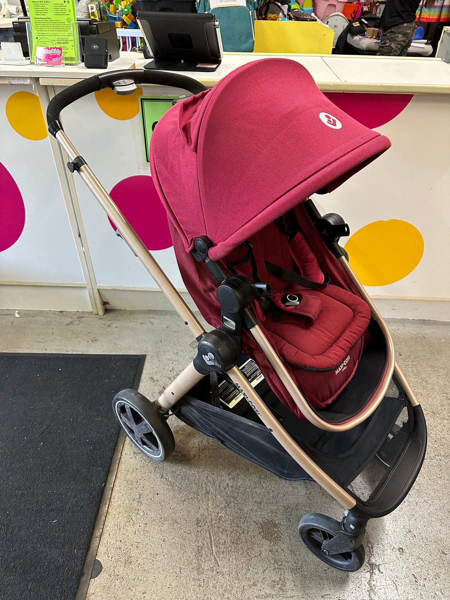Maxi Cosi Zelia Stroller, Maroon