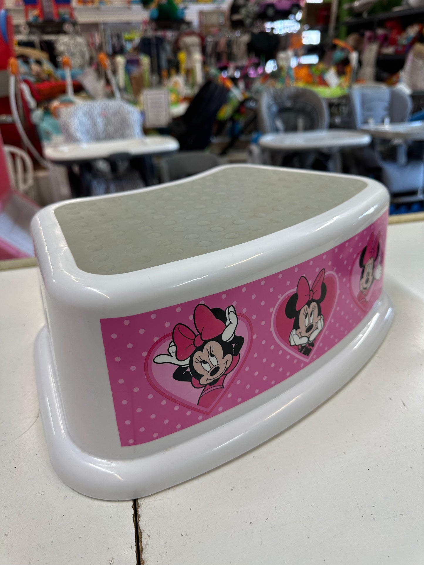 Minnie Mouse Step Stool