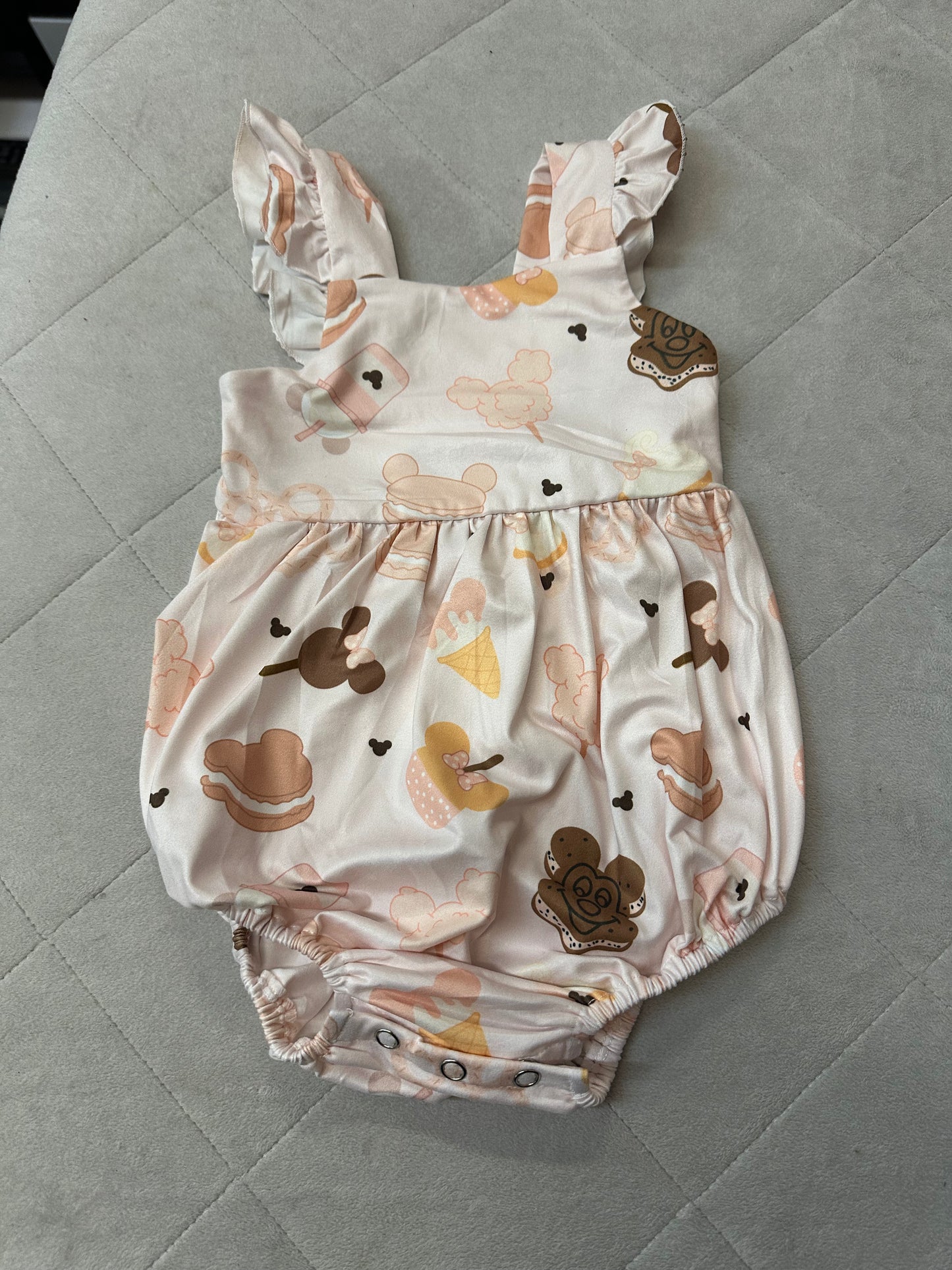 New Bubble Romper, Snacks