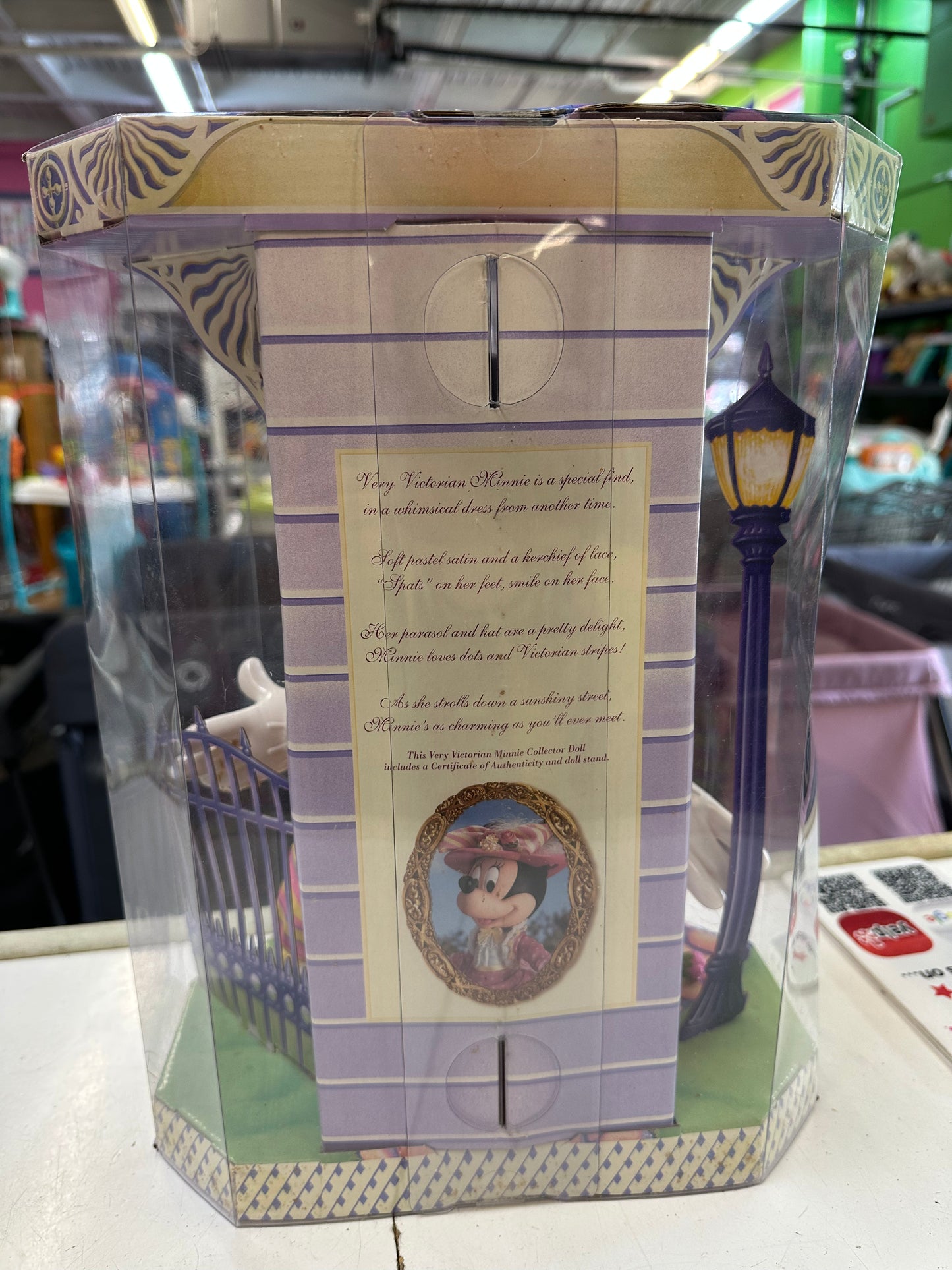 New Very Victorian Minnie Mouse