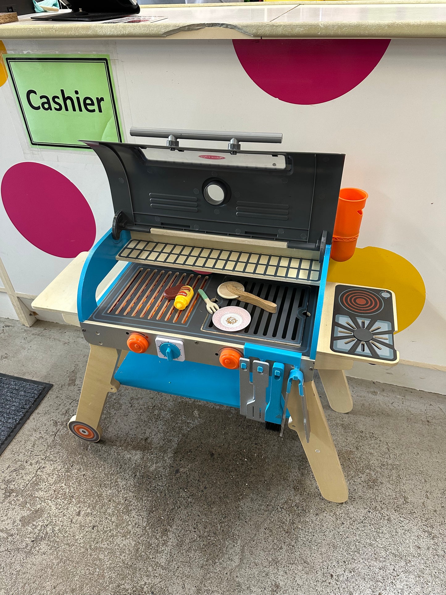 Melissa & Doug Wooden Grill, Smoker & Pizza Oven