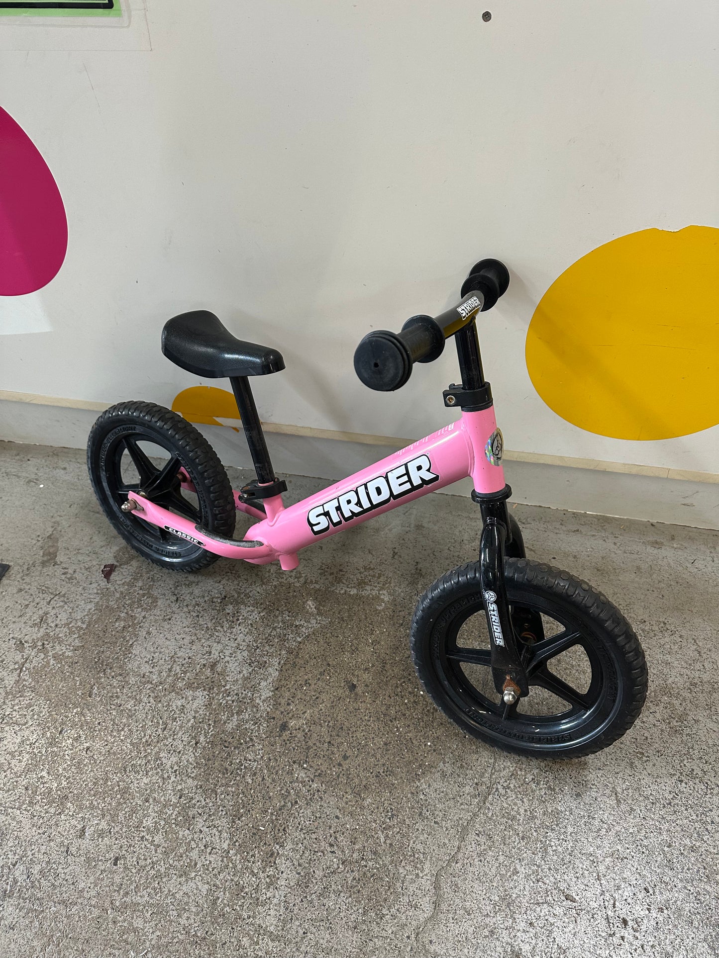 Strider Balance Bike, Pink