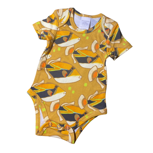 Classic Onesie - Humuhumu Love Yellow: 0-3 M