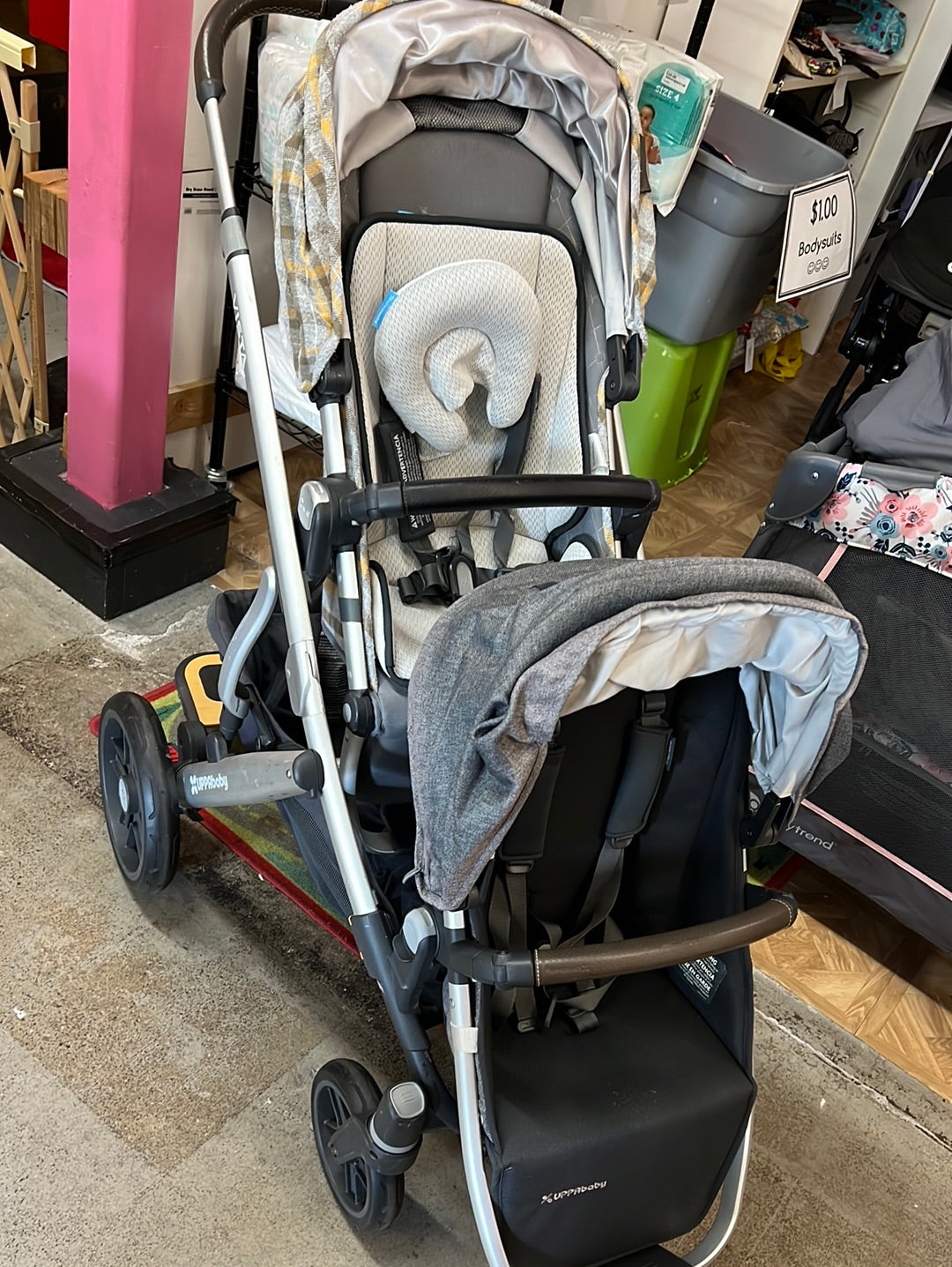 Uppababy Vista Double Stroller + Bassinet