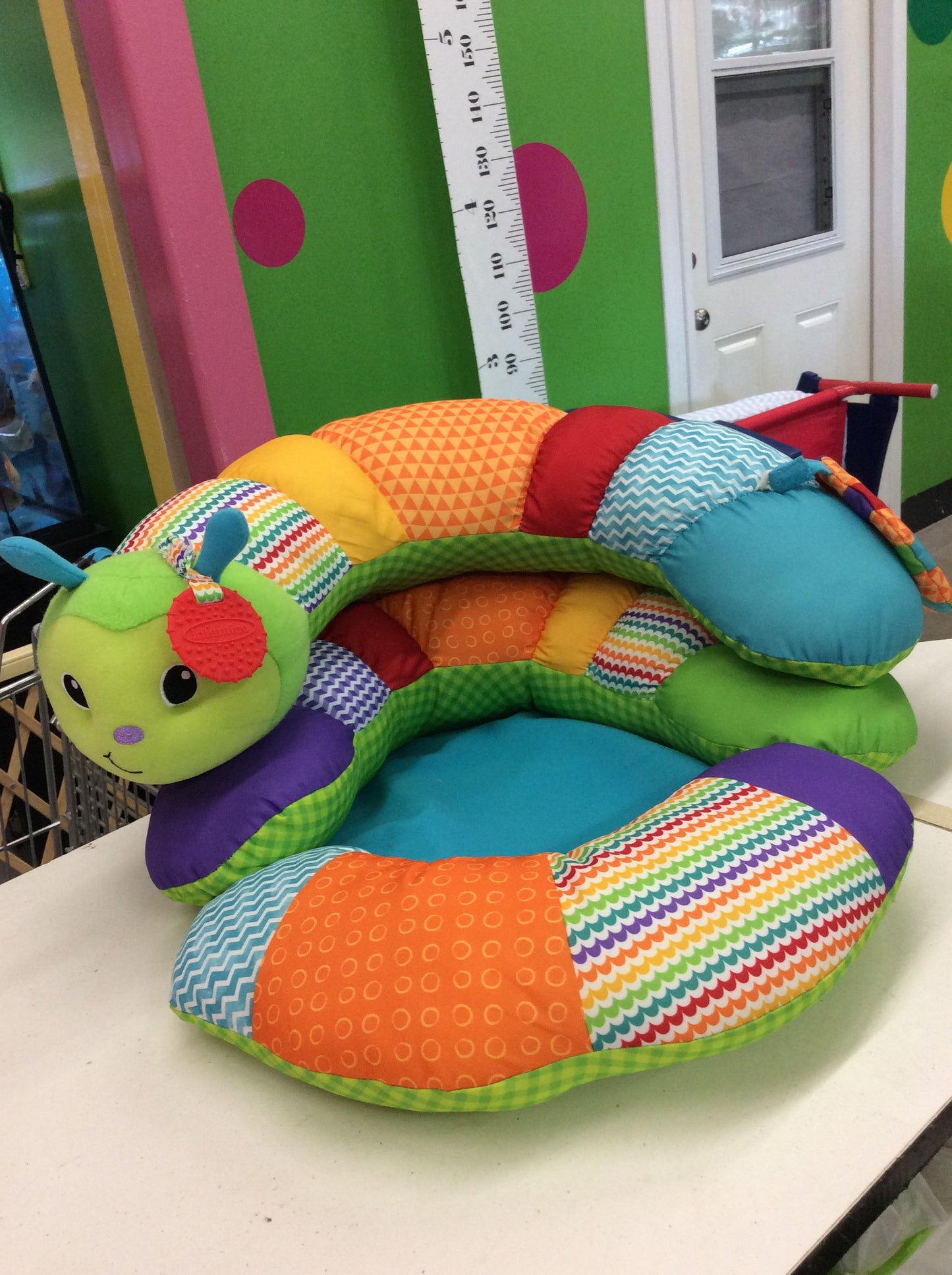 Infantino Prop-A-Pillar, Multi Color