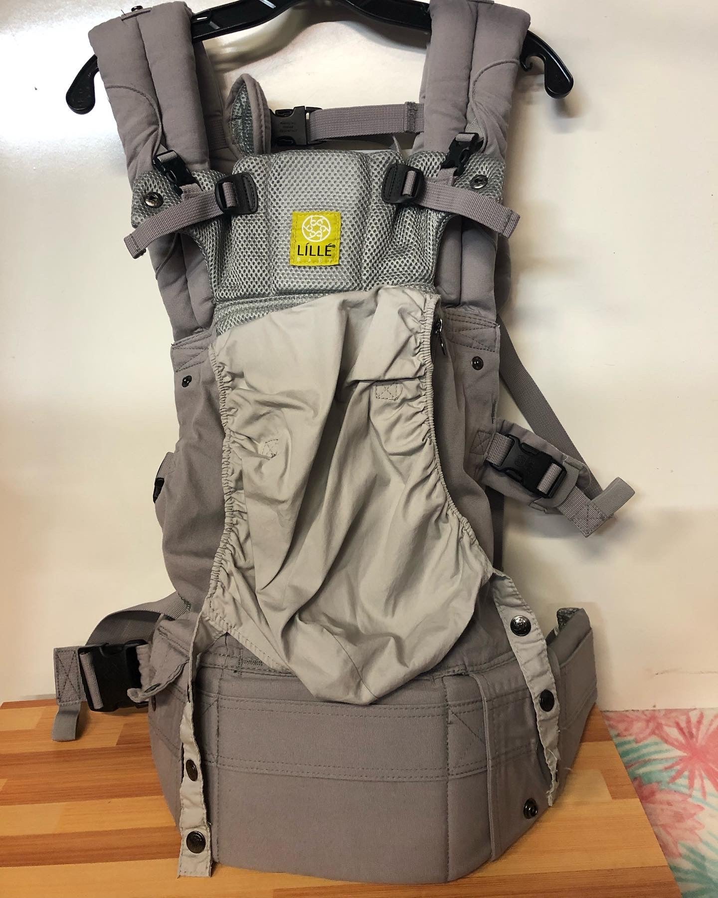 LilleBaby Carrier, Light Grey