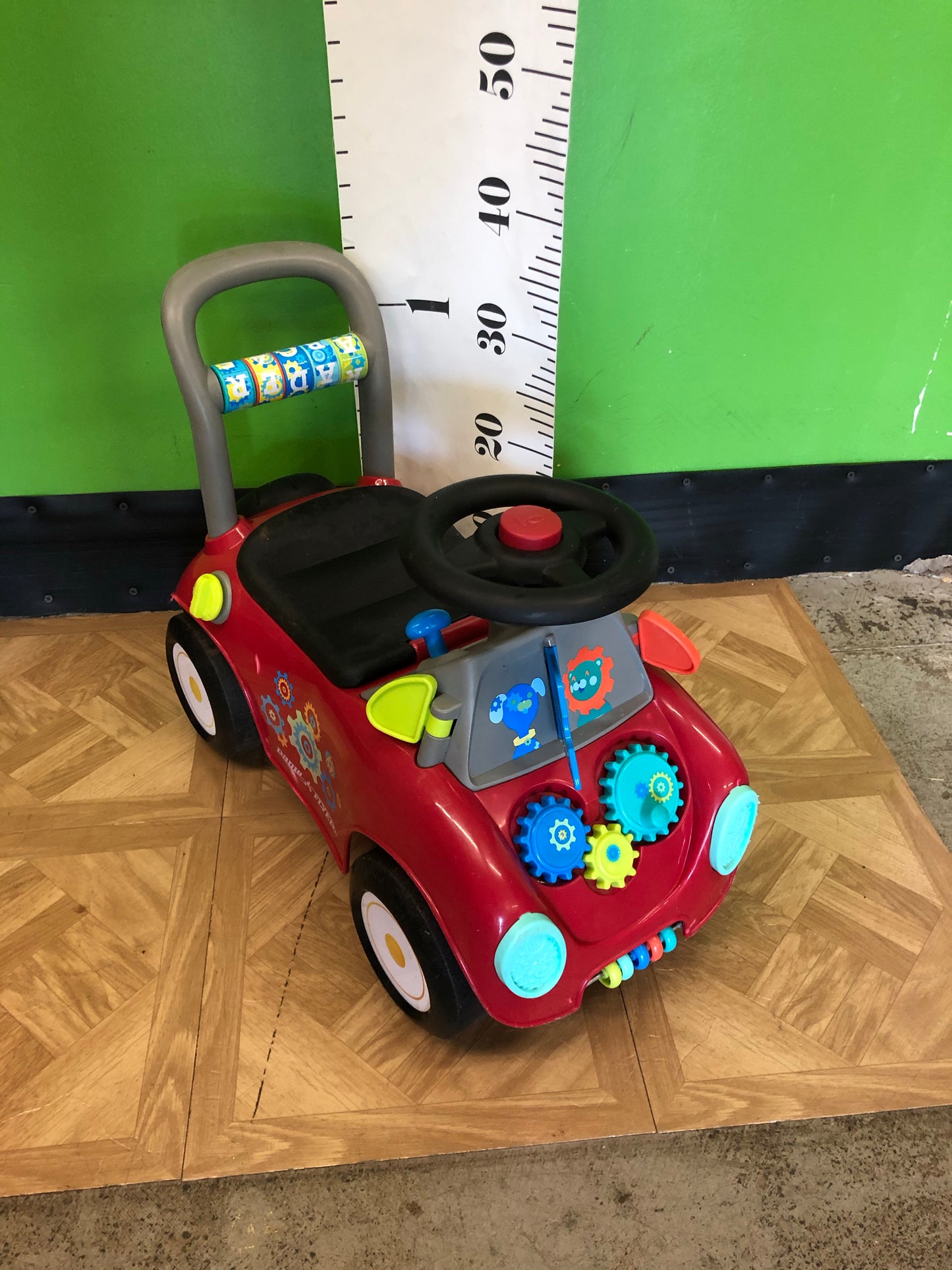 Radio Flyer Busy Buggy Ride On