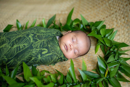 Green Kalo Scribble Bamboo Muslin Kapa Moe (Swaddle Blanket)