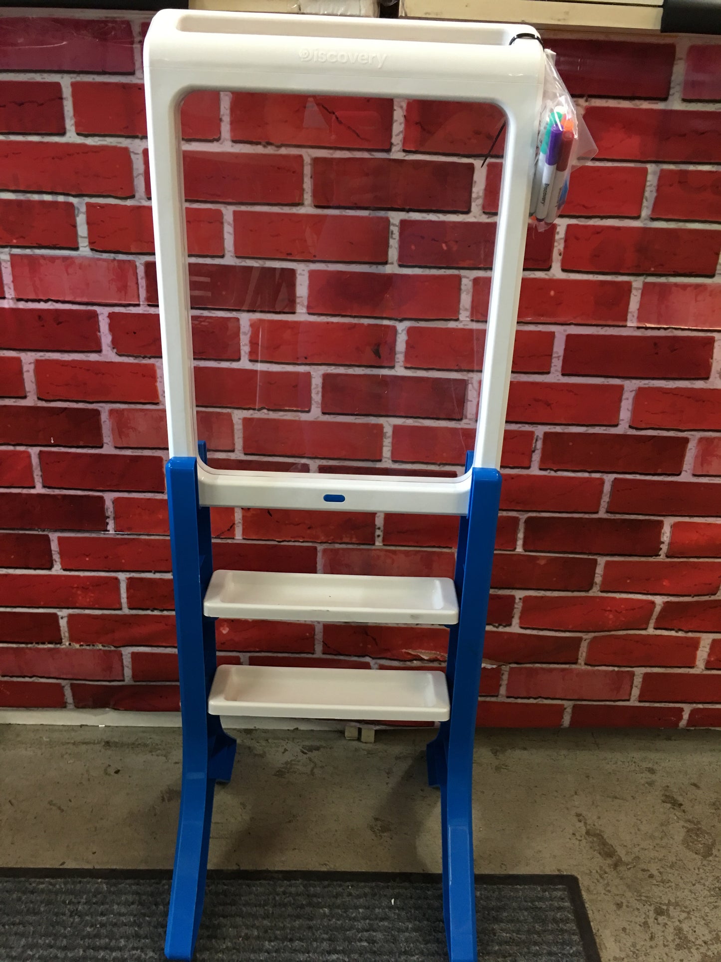 Discovery Led Artist Easel