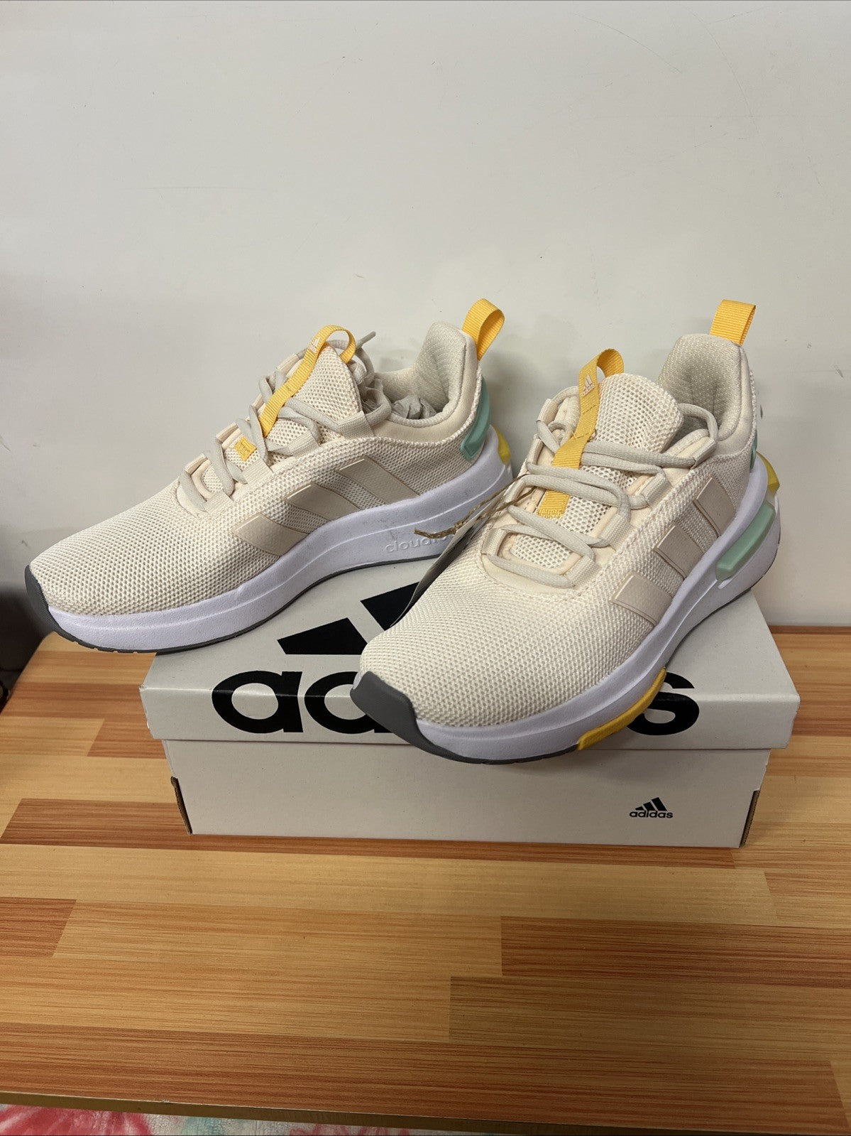 Adidas Racer TR23 Womens Mesh Athletic Shoes Sneakers, Cream Yellow Mint Size 5