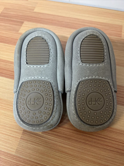 Freshly Picked Moccasins Baby Infant Size 3 Gray Rubber Sole Non-Slip