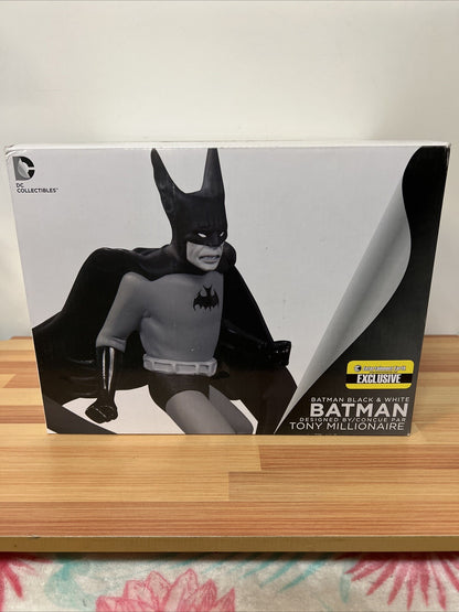 DC Collectibles BATMAN Black & White Statue Entertainment Earth Tony Millionaire