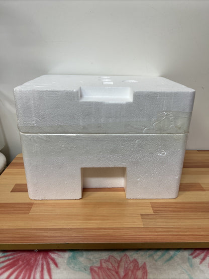 DC Collectibles BATMAN Black & White Statue Entertainment Earth Tony Millionaire