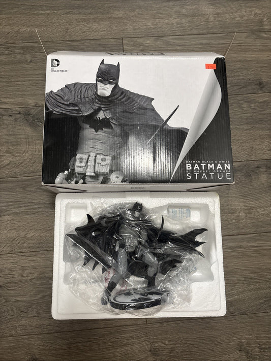 Batman Black and White Statue Rafael Grampa DC Collectibles Joker New
