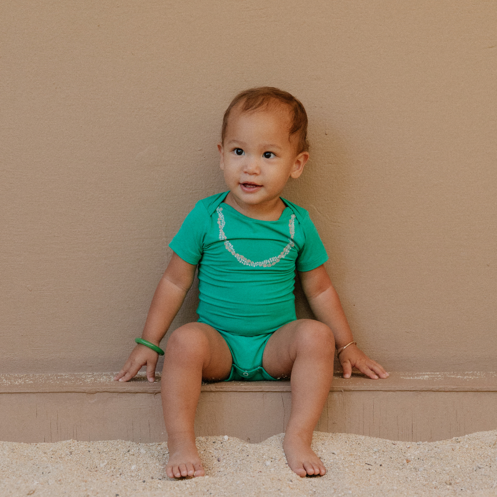 Lei Onaona Bamboo Onesie: 0-6M