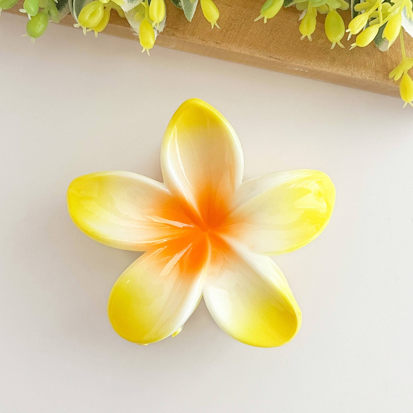 Plumeria Claw Clip, Light Purple