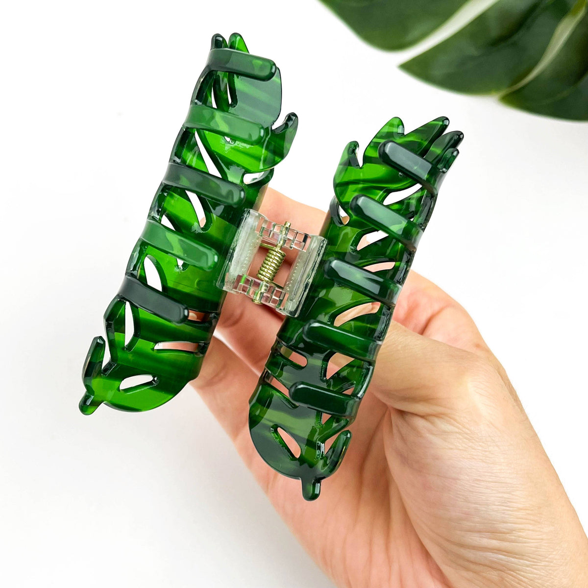 Palm Leaf Hair Claw Clip: White