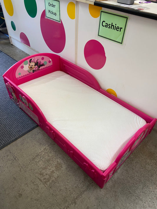 Minnie Mouse Toddler Bed & Mattress