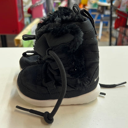 Nike Boots With Fur, Size 3