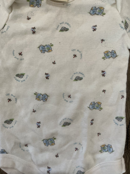 vintage classic pooh romper, one piece, blue white yellow turtle honey size 3-6 months ￼￼