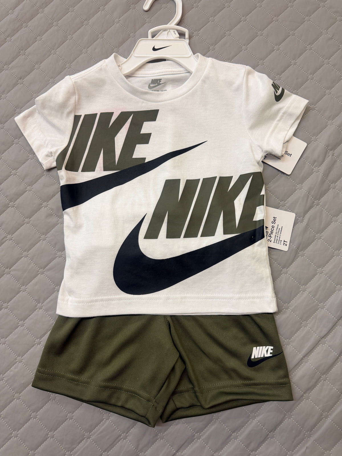 New Nike Olive 2 Piece Set, 2t