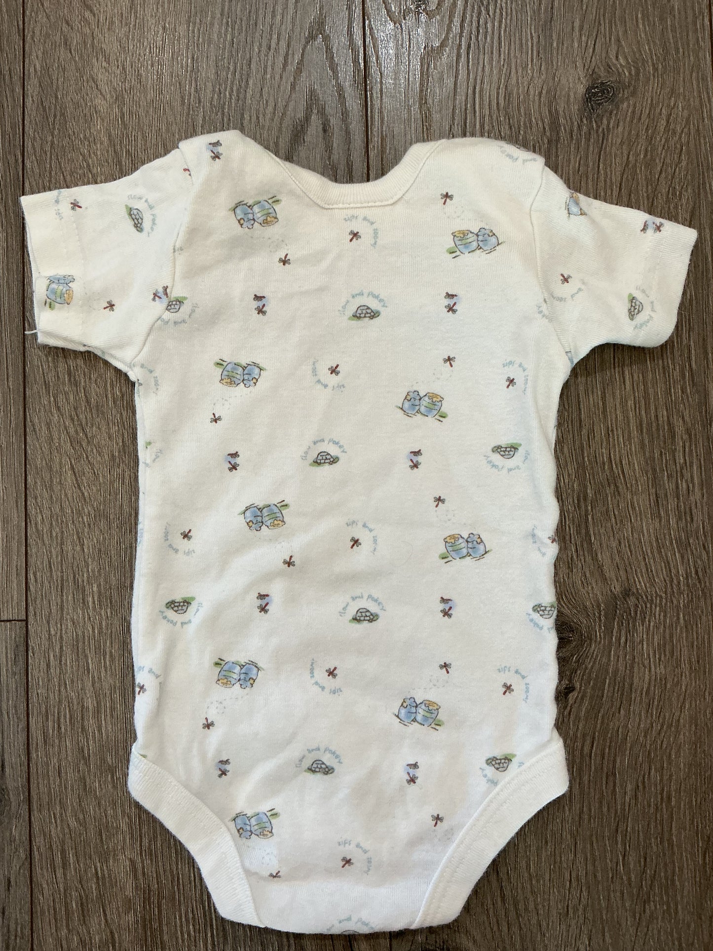 vintage classic pooh romper, one piece, blue white yellow turtle honey size 3-6 months ￼￼