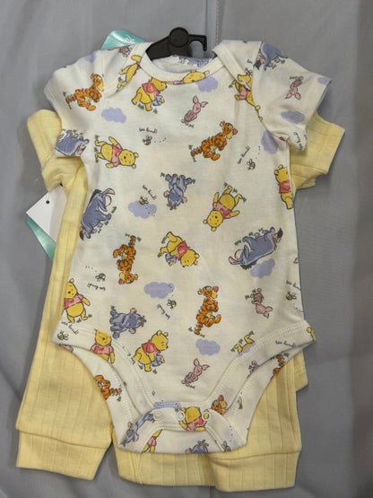 New 4pc Pooh Outfit, 0-3m