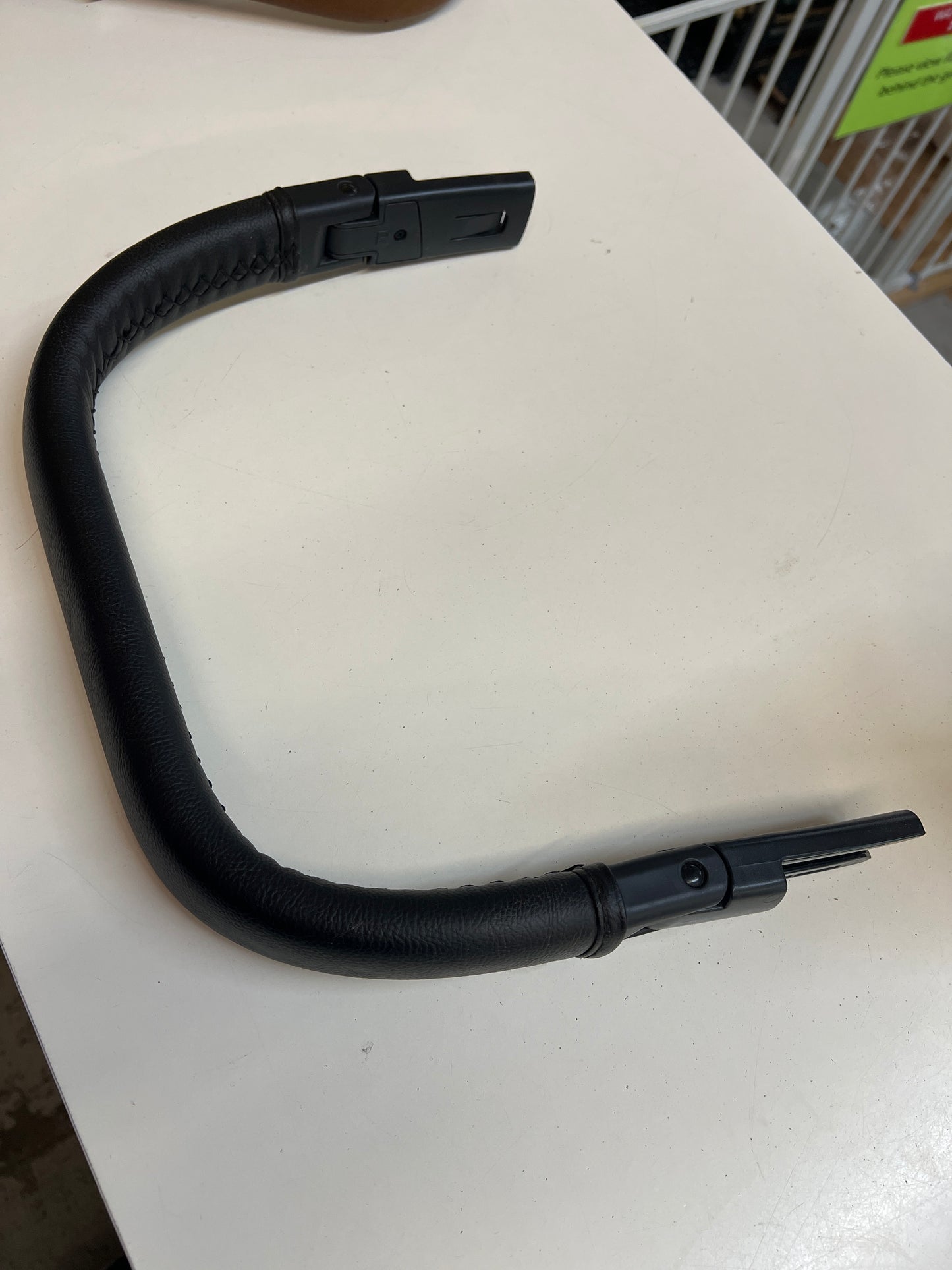 Nuna Mixx or Mixx2 Child Arm Bar, Black