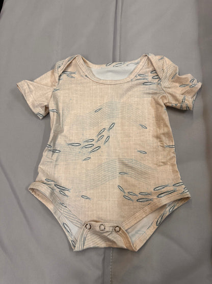 Nehu Onesie, Sand