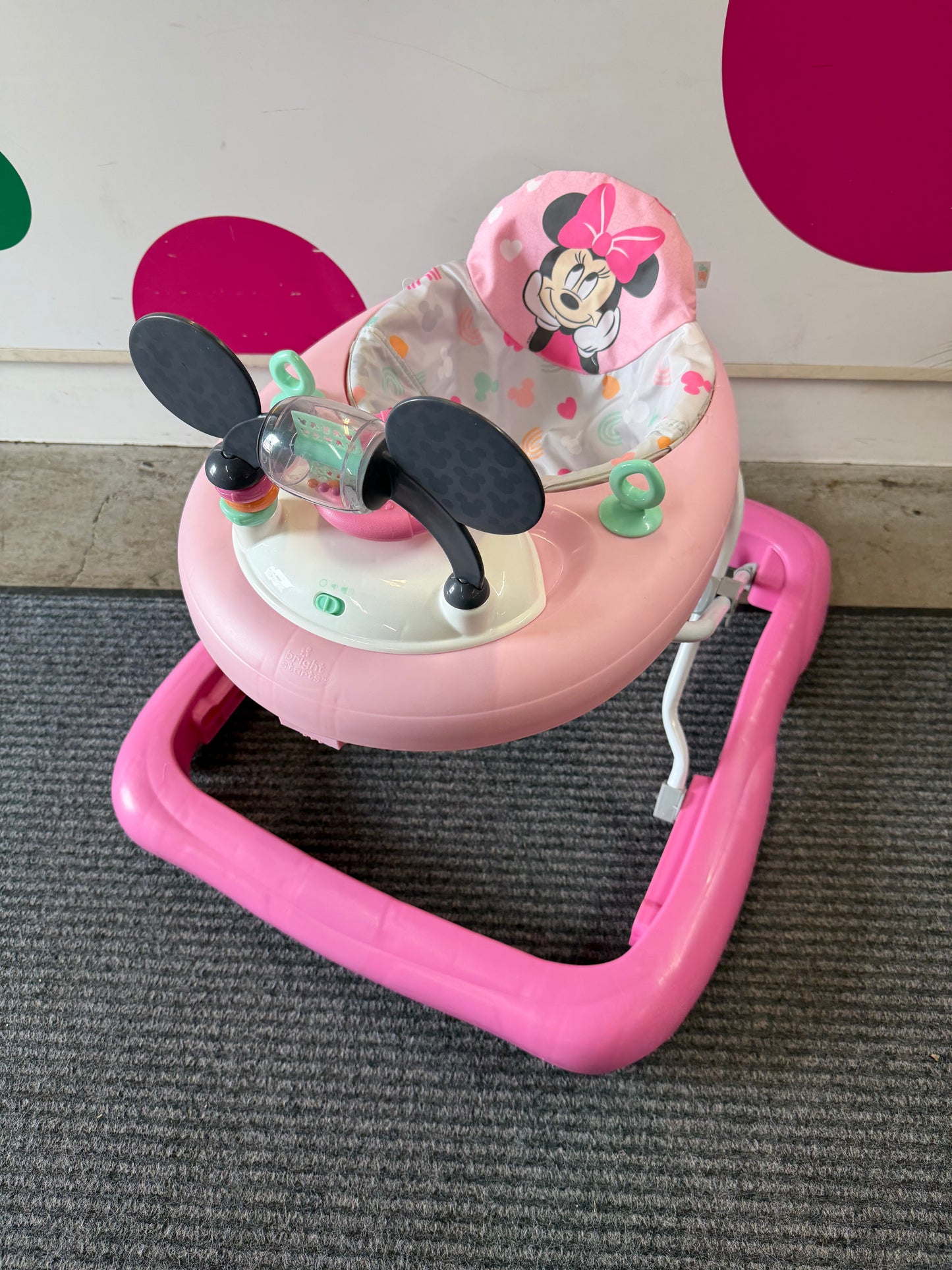 Minnie Mouse Walker