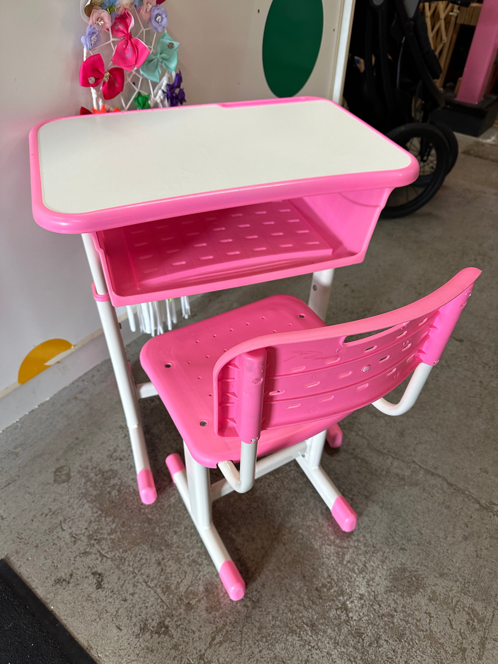 Tinkerbell table and clearance chairs