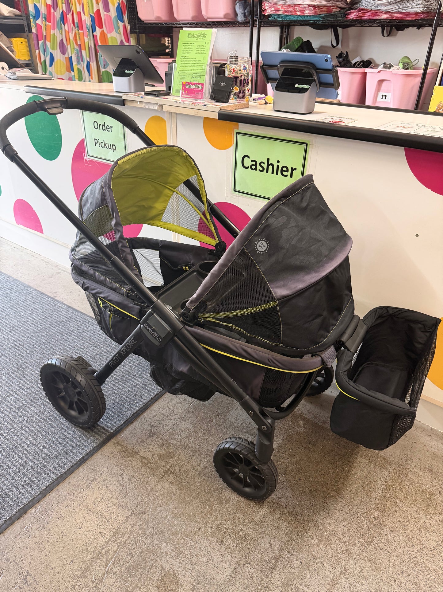 Evenflo Pivot Explore Stroller Wagon