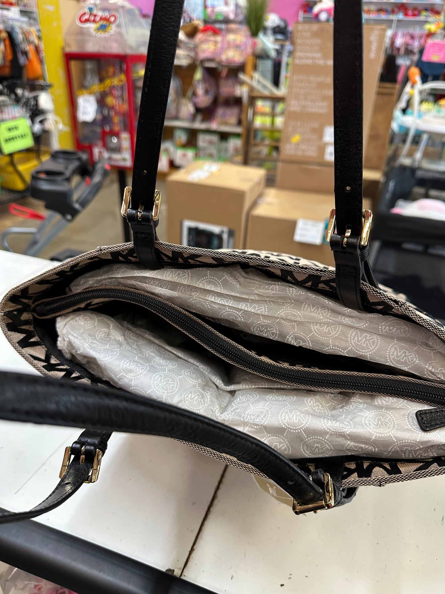 New Michael Kors Purse