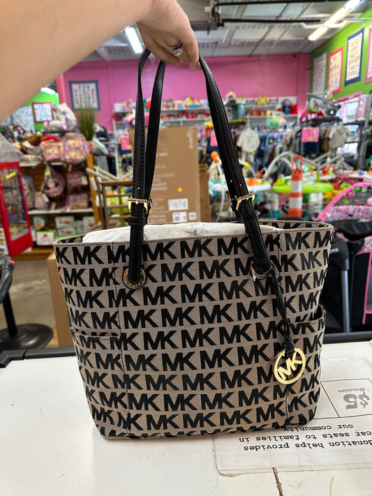 New Michael Kors Purse