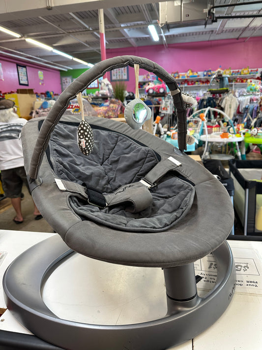 Nuna Leaf Swing