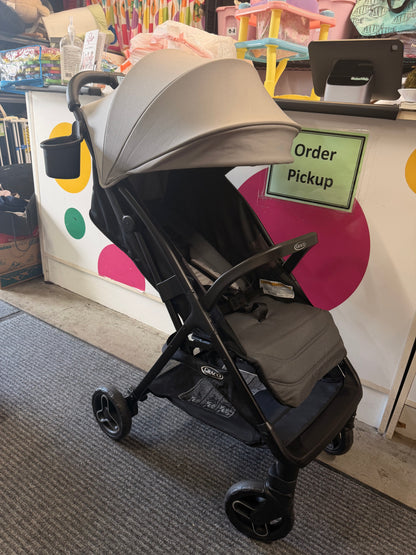 Graco Ready2Jet + Car seat & Base