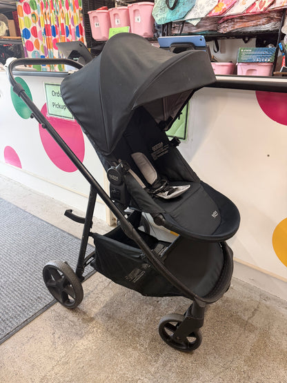Britax Brook Stroller w / Car Seat