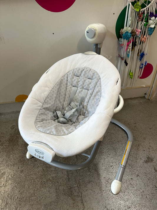 Graco Soothe n Sway Swing, No Arch